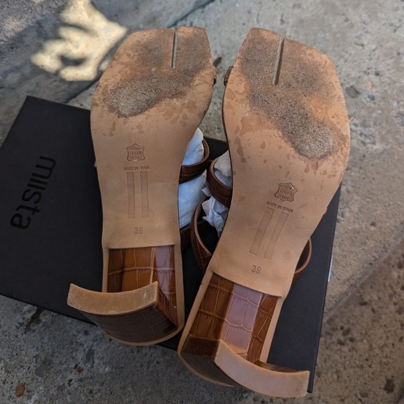 MIISTA Joanne Clay Crown High Heel - Picture 9 of 16